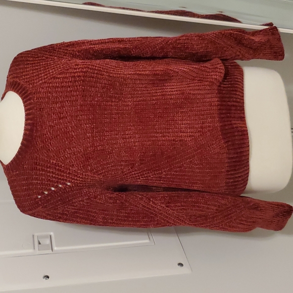 Super soft red sweater - Picture 3 of 5